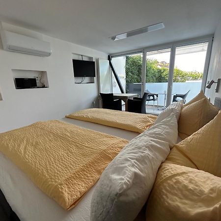 Gaestehaus Sommertal Mit Pool Im Garten, Eigener Parkplatz, 800M Zum Bodensee, 300M Zur Altstadt Мерсбург Екстер'єр фото