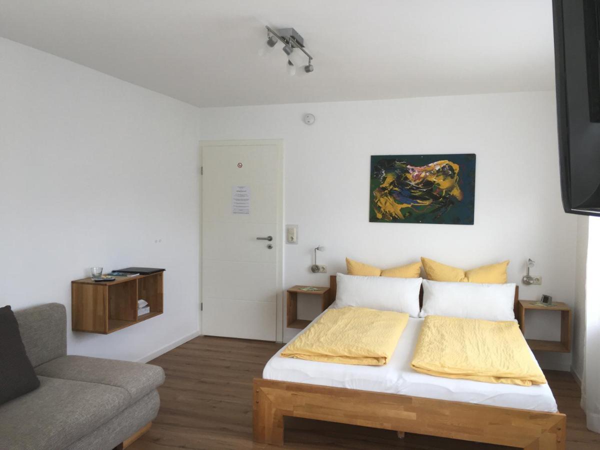Gaestehaus Sommertal Mit Pool Im Garten, Eigener Parkplatz, 800M Zum Bodensee, 300M Zur Altstadt Мерсбург Екстер'єр фото