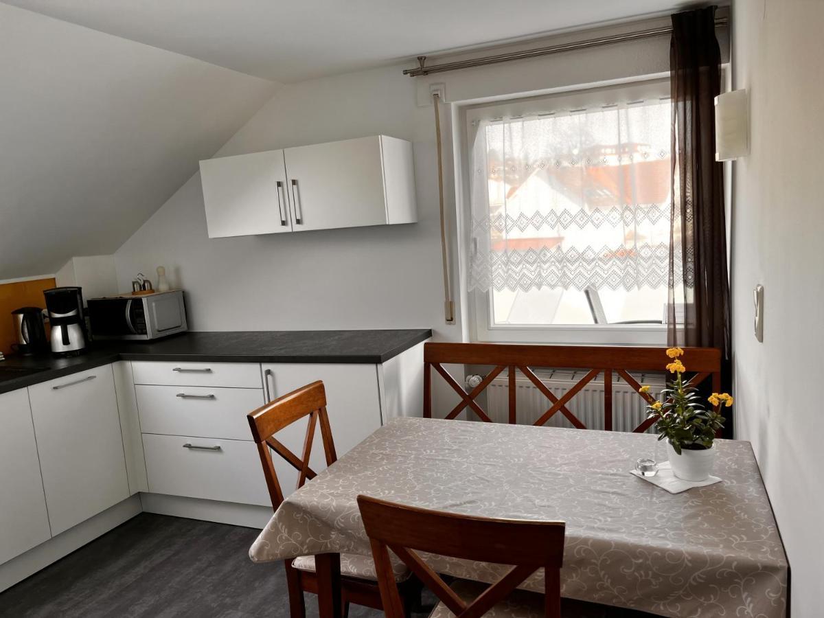 Gaestehaus Sommertal Mit Pool Im Garten, Eigener Parkplatz, 800M Zum Bodensee, 300M Zur Altstadt Мерсбург Екстер'єр фото