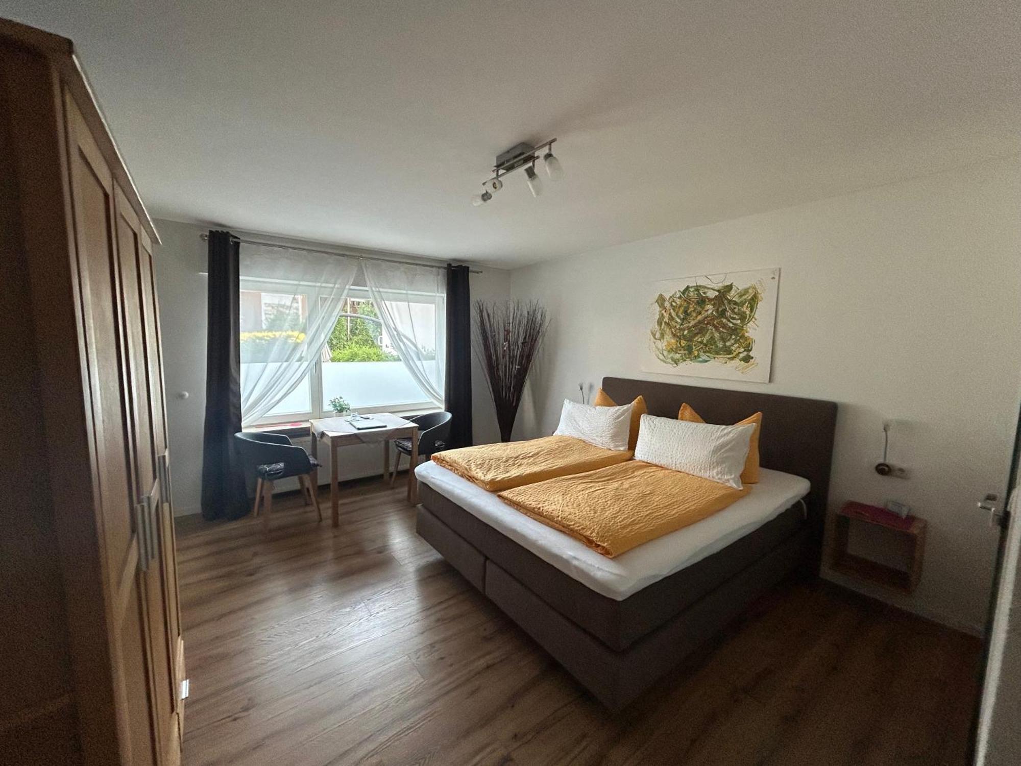 Gaestehaus Sommertal Mit Pool Im Garten, Eigener Parkplatz, 800M Zum Bodensee, 300M Zur Altstadt Мерсбург Екстер'єр фото