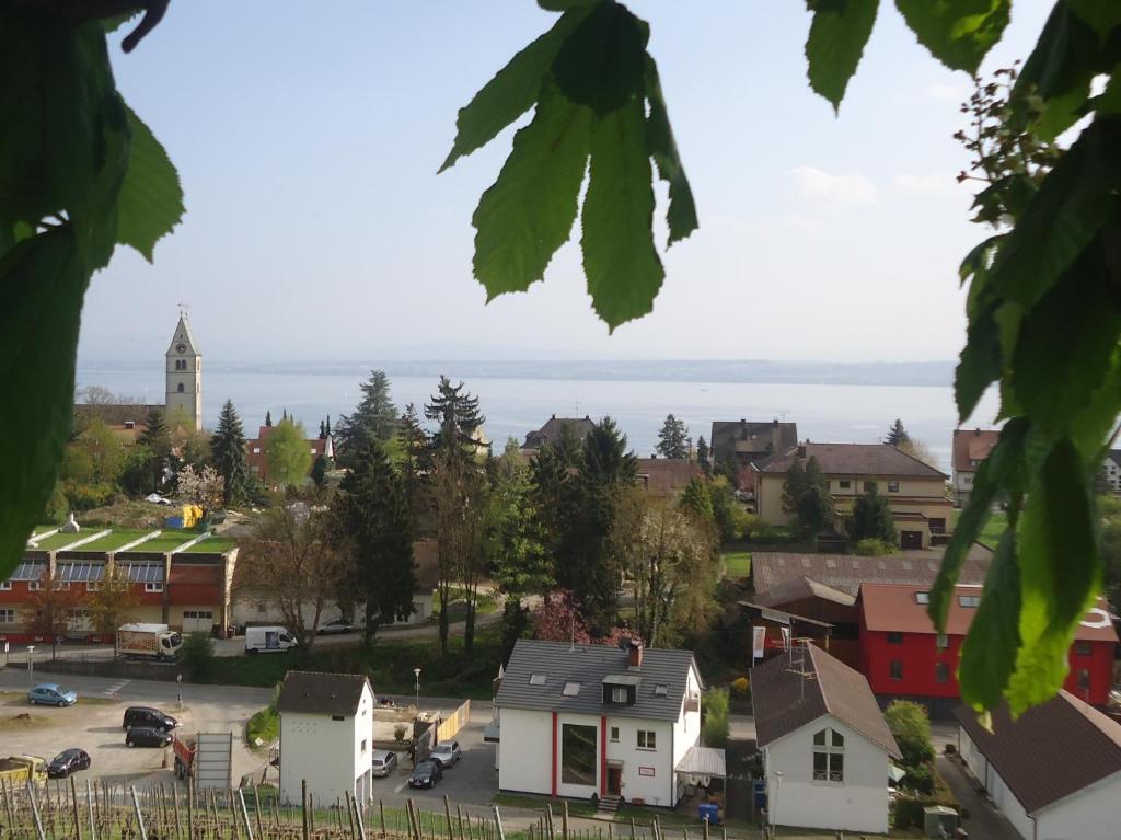 Gaestehaus Sommertal Mit Pool Im Garten, Eigener Parkplatz, 800M Zum Bodensee, 300M Zur Altstadt Мерсбург Екстер'єр фото