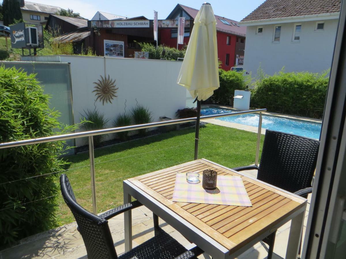 Gaestehaus Sommertal Mit Pool Im Garten, Eigener Parkplatz, 800M Zum Bodensee, 300M Zur Altstadt Мерсбург Екстер'єр фото